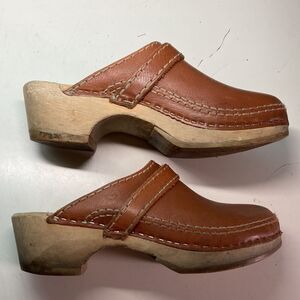 Gevavi Wood & Leather Clogs Size 39 - 8.5 US Womens Slip On Shoes